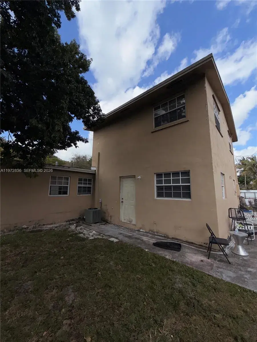 7191 Park St, Hollywood FL 33024