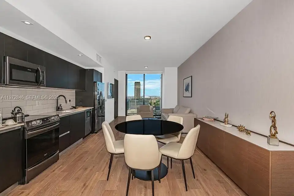 398 NE 5th St # 2418, Miami FL 33132 photo 3