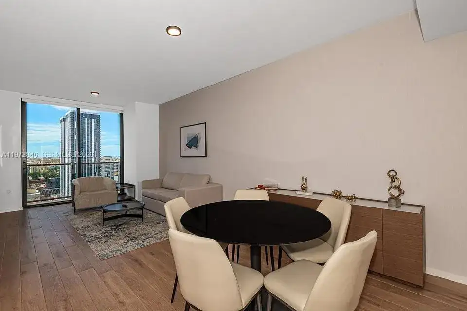 398 NE 5th St # 2418, Miami FL 33132 photo 4
