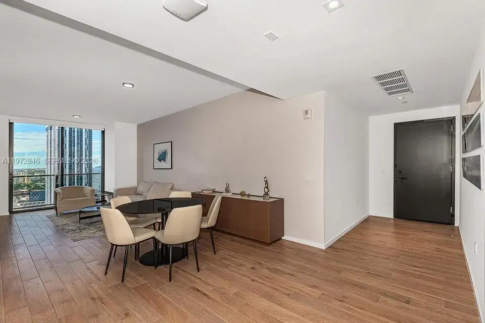 398 NE 5th St # 2418, Miami FL 33132 photo 5