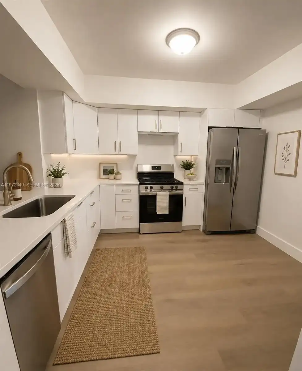 1765 Courtyard way # 103, Naples FL 33114