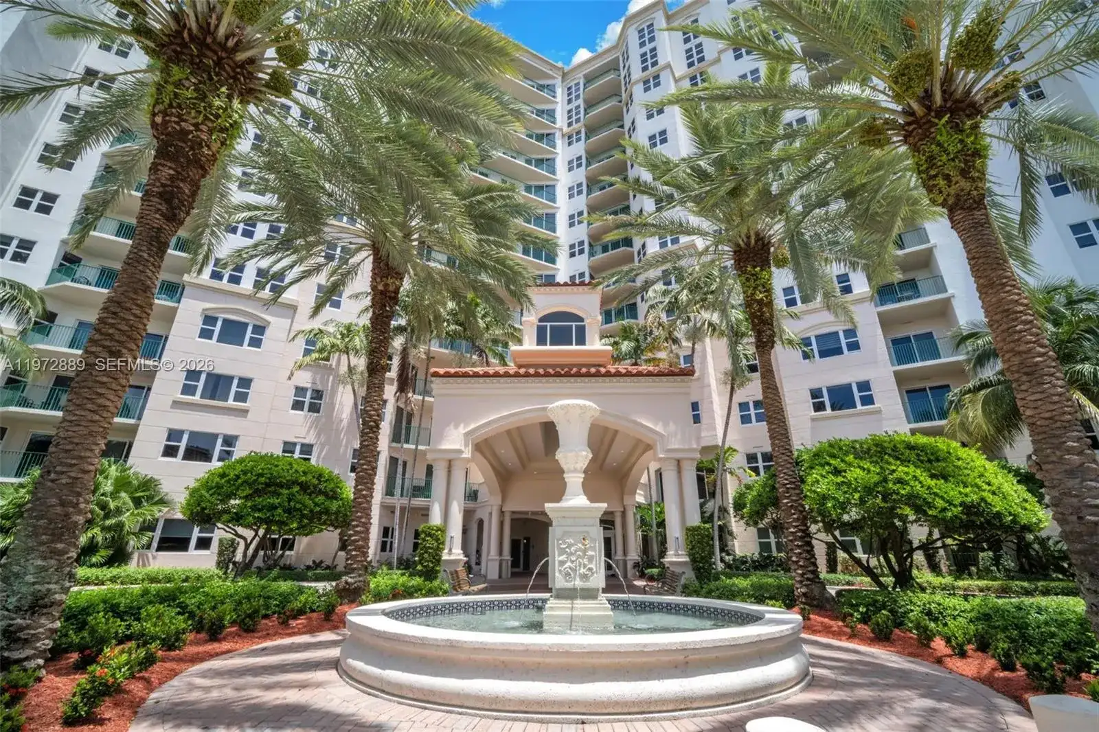 20000 E Country Club Dr # 714, Aventura FL 33180 photo 3