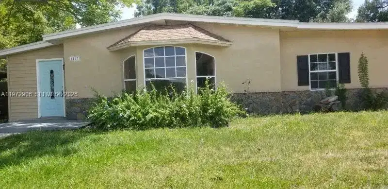 1467 Renton St., Deltona FL 32725