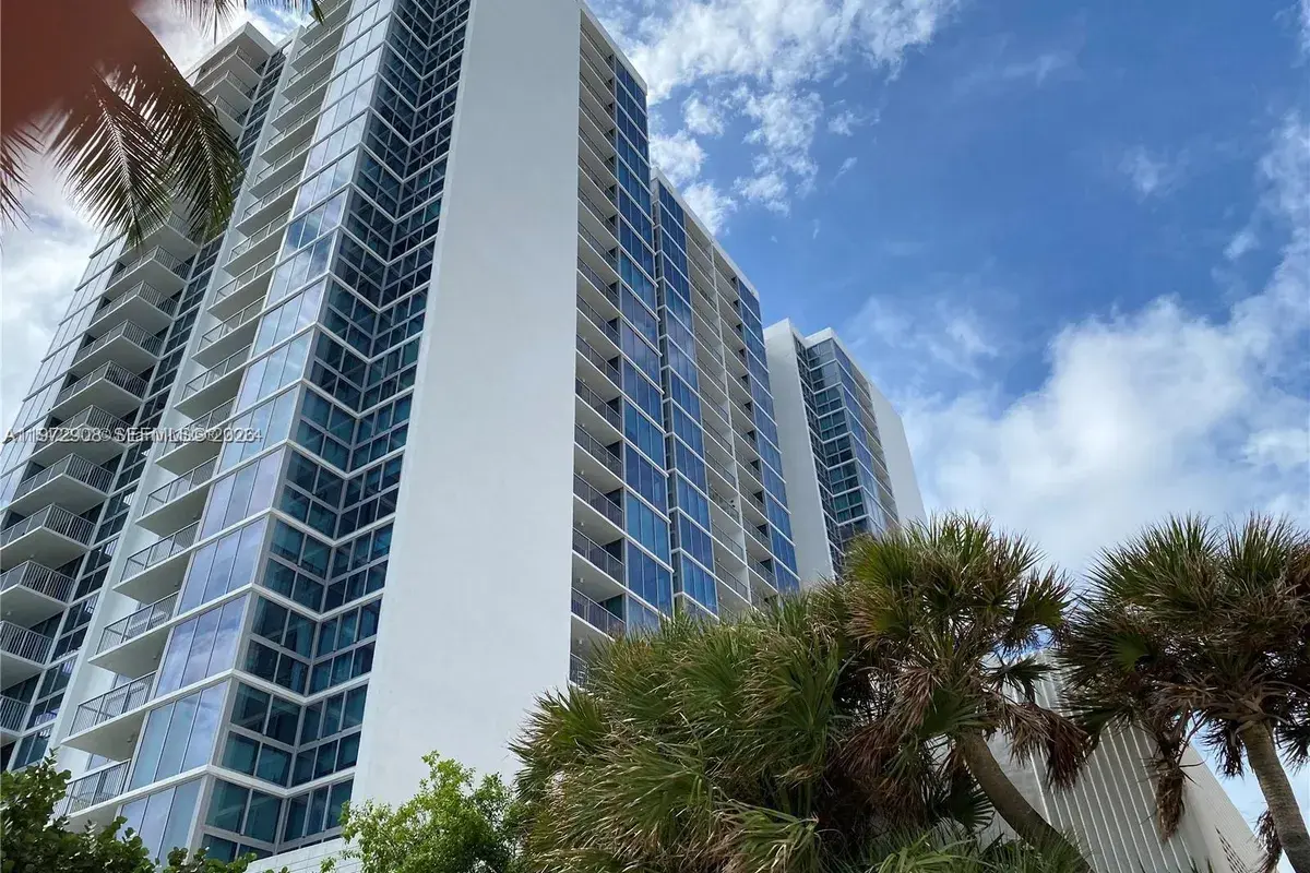 2655 Collins Ave # 1404, Miami Beach FL 33140