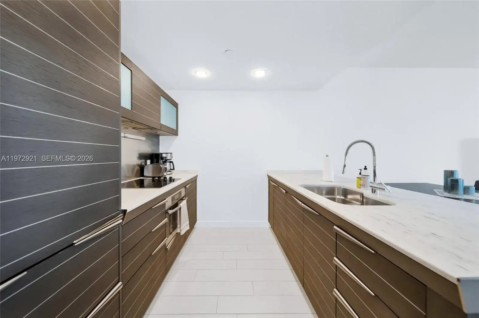 200 Biscayne Boulevard Way # 3811, Miami FL 33131 photo 3