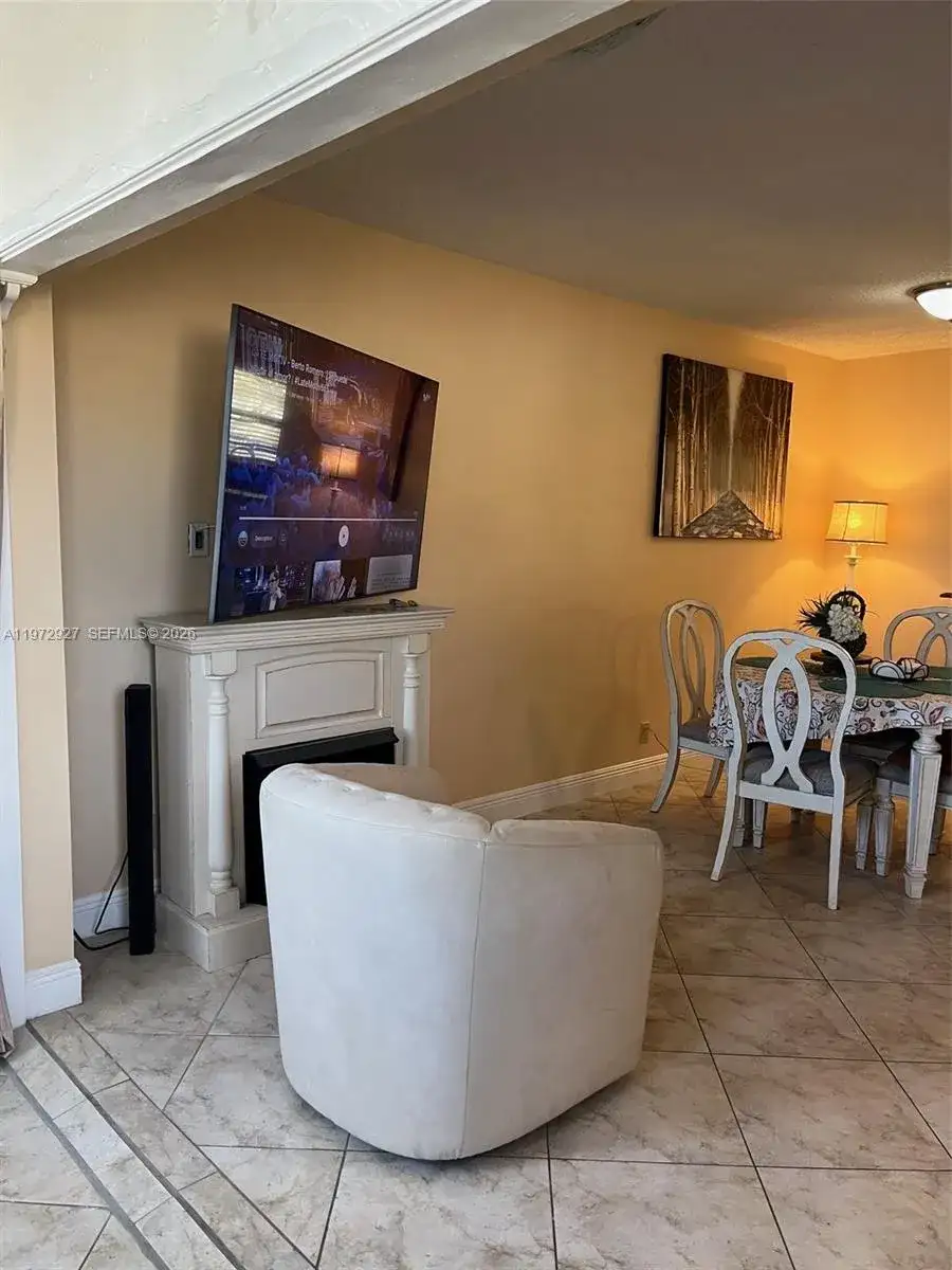 752 Lori Dr # 218, Palm Springs FL 33461 photo 4
