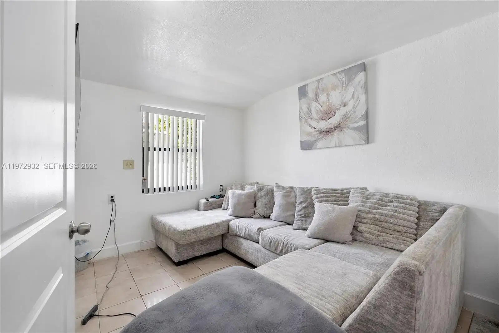 1563 NE 148th St, Miami FL 33161 photo 5