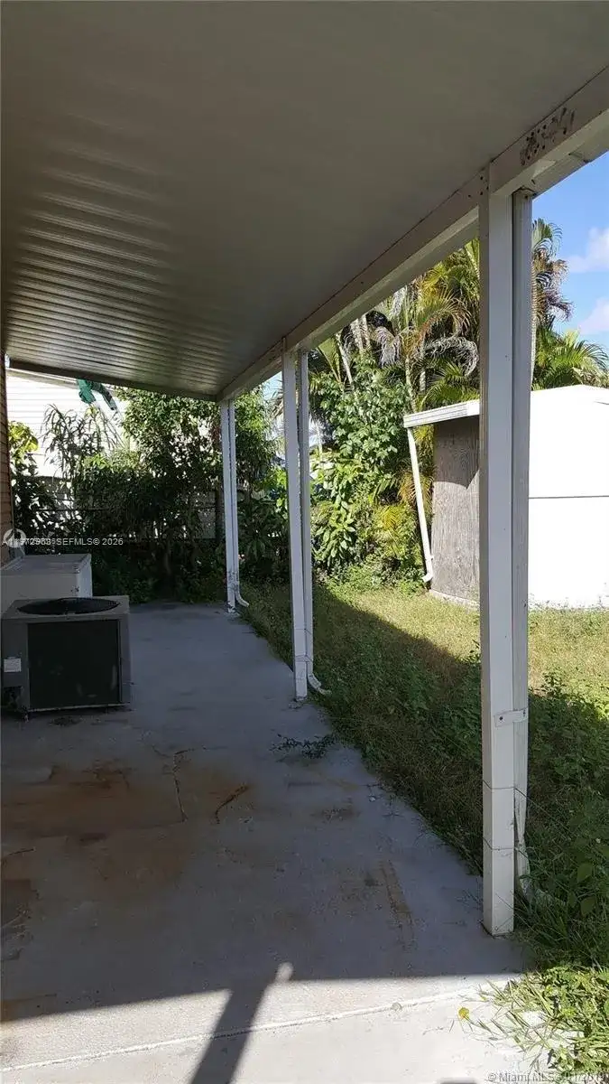 19800 SW 180, Miami FL 33187 photo 3