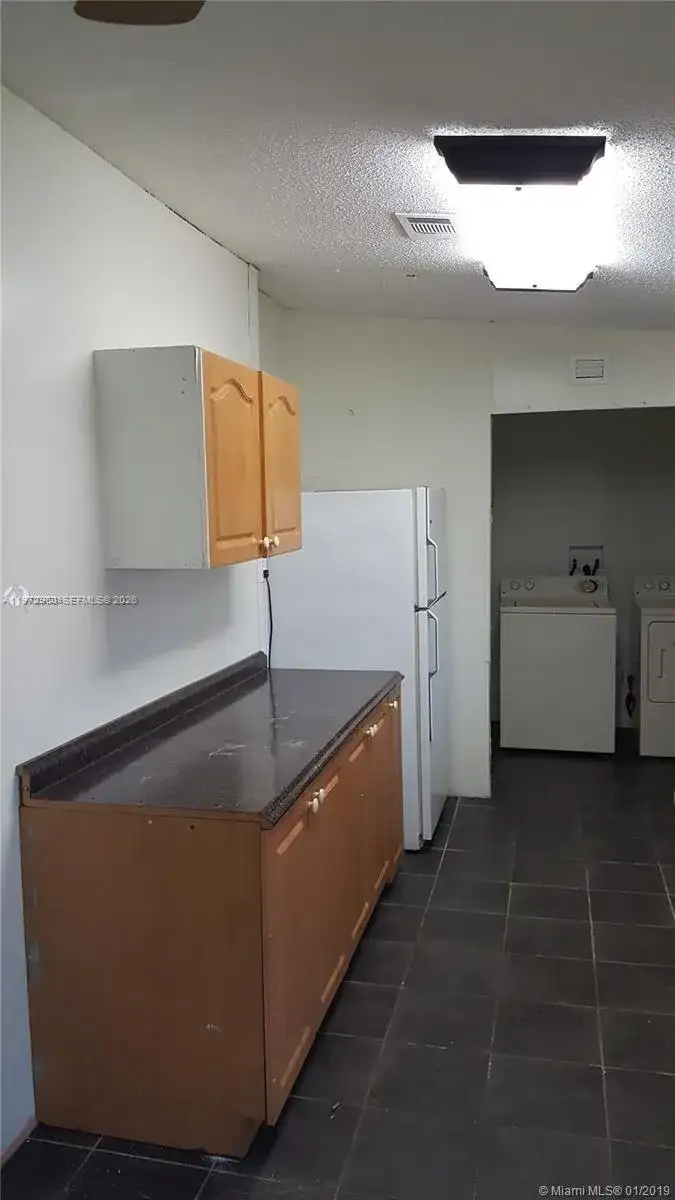 19800 SW 180, Miami FL 33187 photo 4