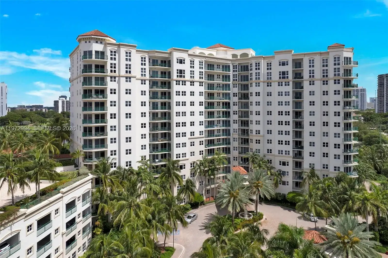 20000 E Country Club Dr, Aventura FL 33180 photo 2