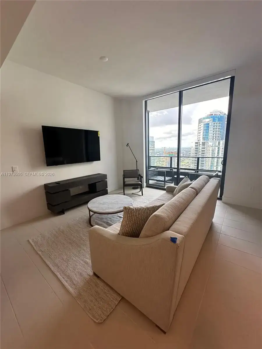 159 NE 6th St # 4811, Miami FL 33132 photo 2