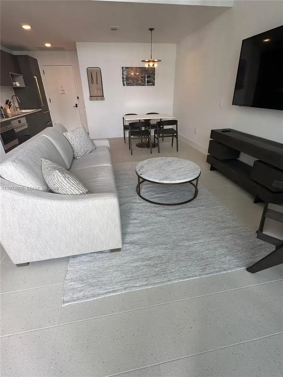 159 NE 6th St # 4811, Miami FL 33132 photo 5
