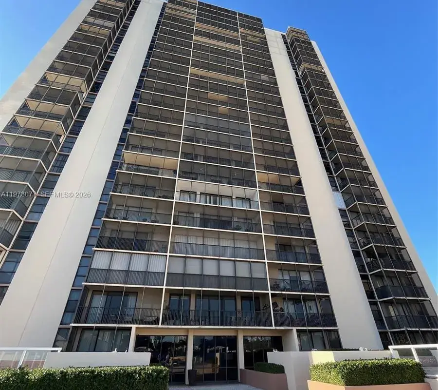 20301 W Country Club Dr # 625, Aventura FL 33180