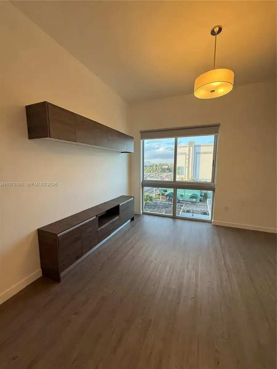 61 NW 37th Ave # 22, Miami FL 33125 photo 5
