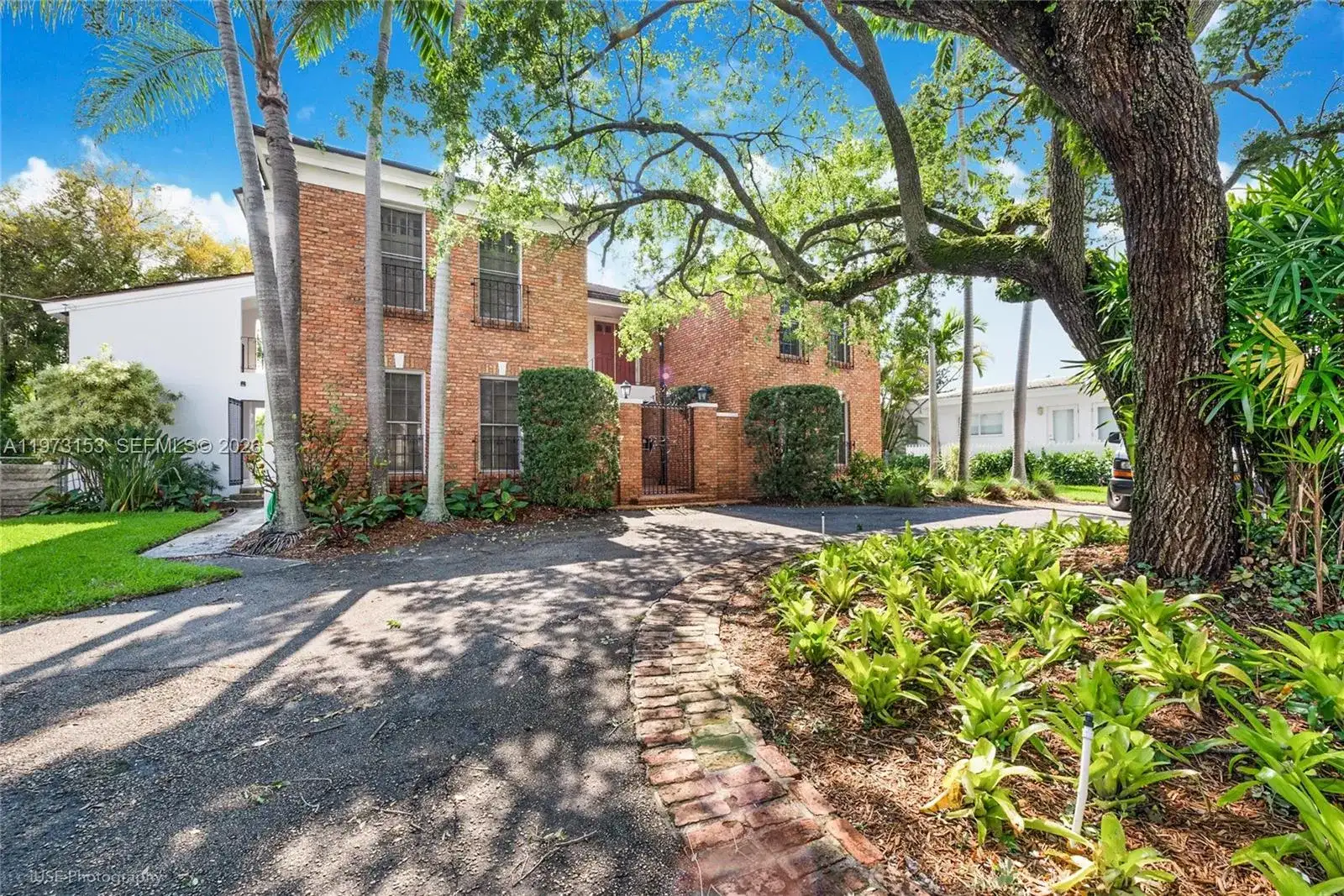 1265 S Alhambra Cir # A, Coral Gables FL 33146 photo 3
