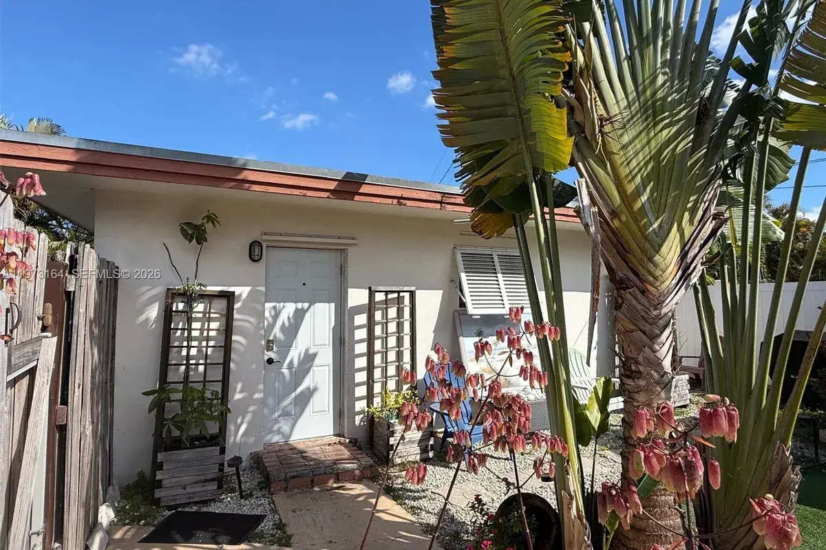 1544 NW 4th Ave # B, Fort Lauderdale FL 33311