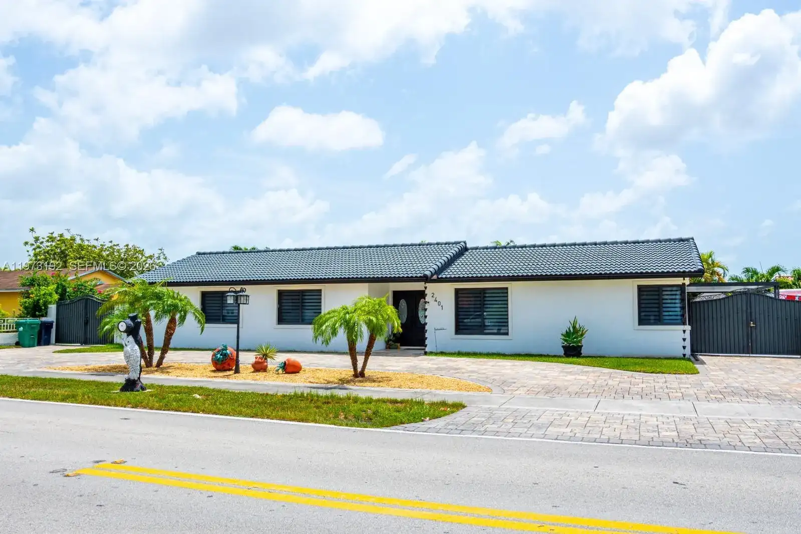 2401 SW 132nd Ave, Miami FL 33175 photo 2