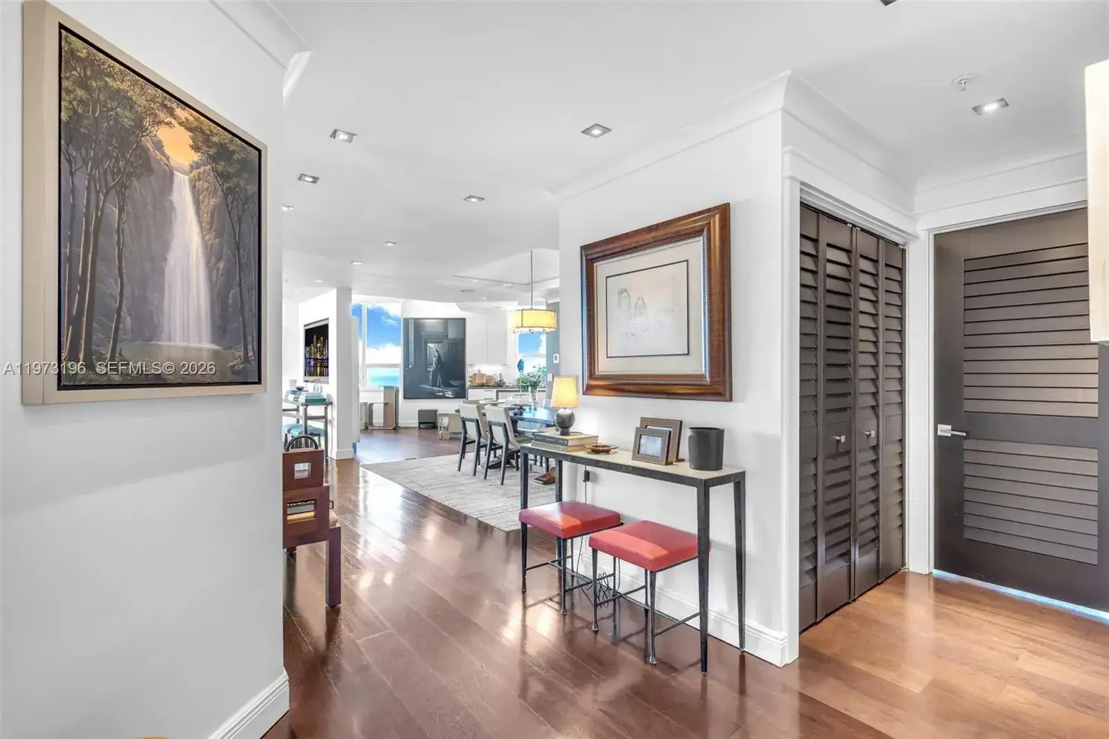 848 Brickell Key Dr, Miami FL 33131 photo 2