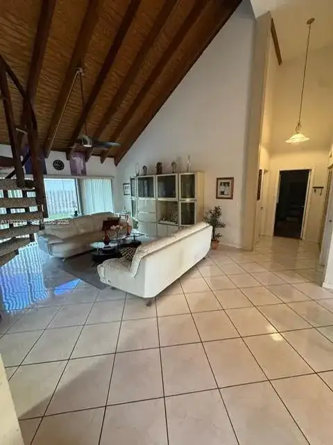 2560 Azalea Ave, Miramar FL 33025 photo 5