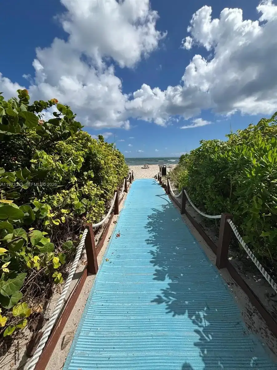 2080 S Ocean Dr # 308, Hallandale Beach FL 33009