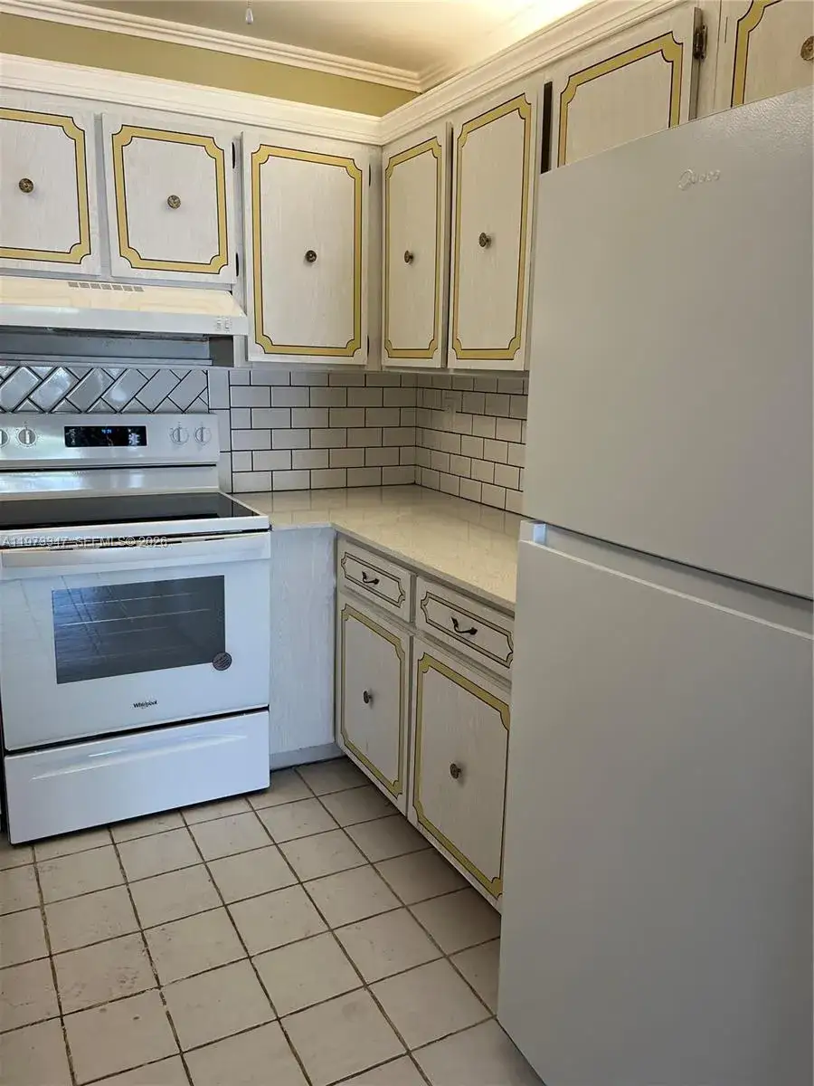 17051 NE 35th Ave # 202, North Miami Beach FL 33160
