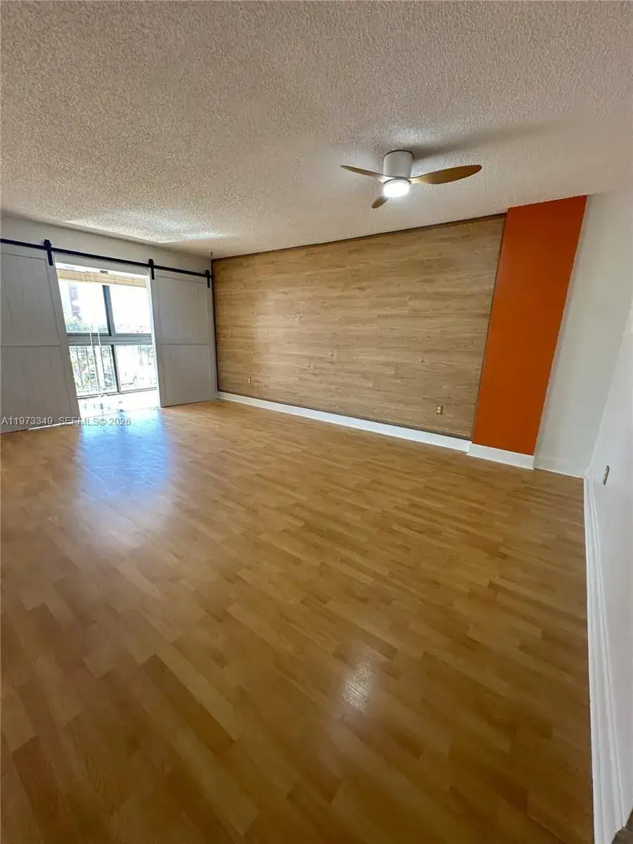 5055 NW 7th St # 504, Miami FL 33126 photo 2