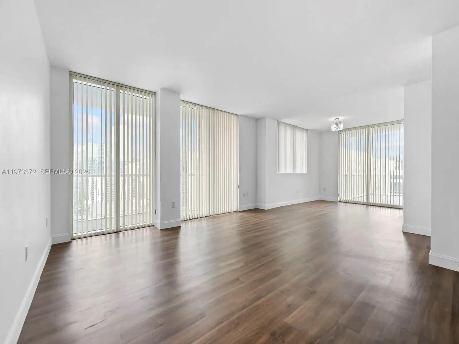 253 NE 2nd St # 3108, Miami FL 33132 photo 3