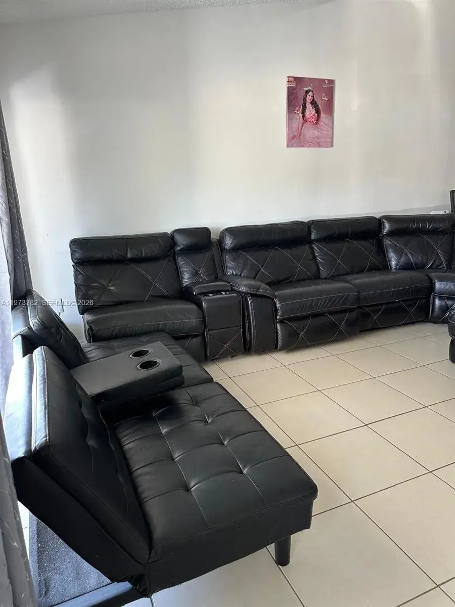 3242 NW 203rd St, Miami Gardens FL 33056