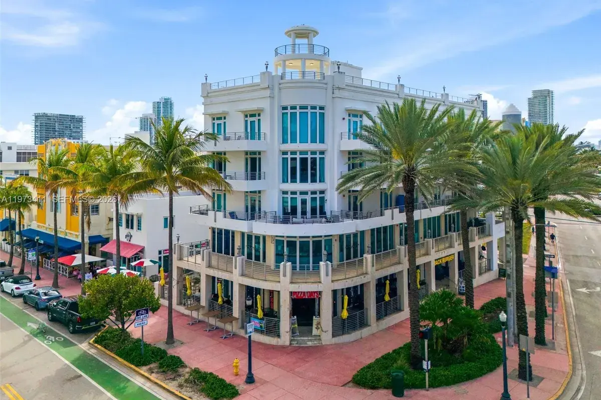 448 Ocean Dr # 303, Miami Beach FL 33139