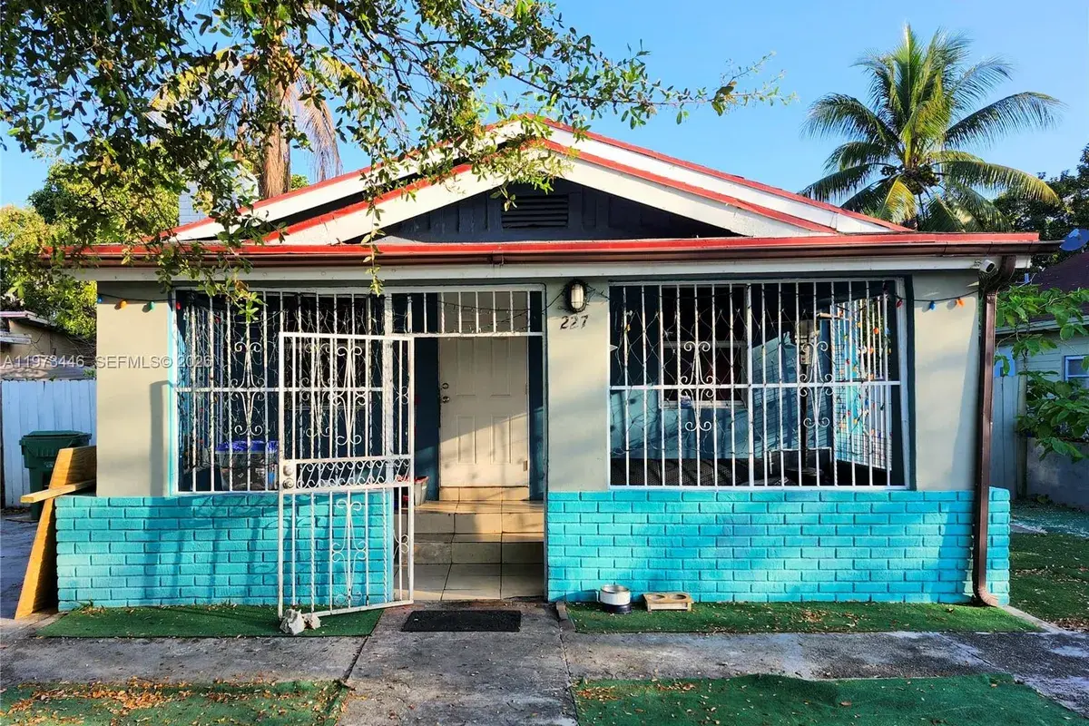 227 NW 33rd St, Miami FL 33127