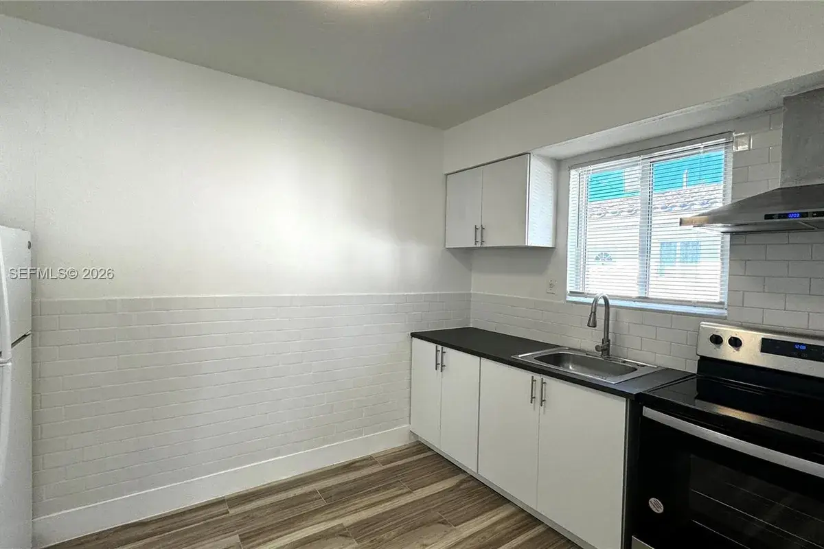 120 NE 55th St # 4, Miami FL 33137