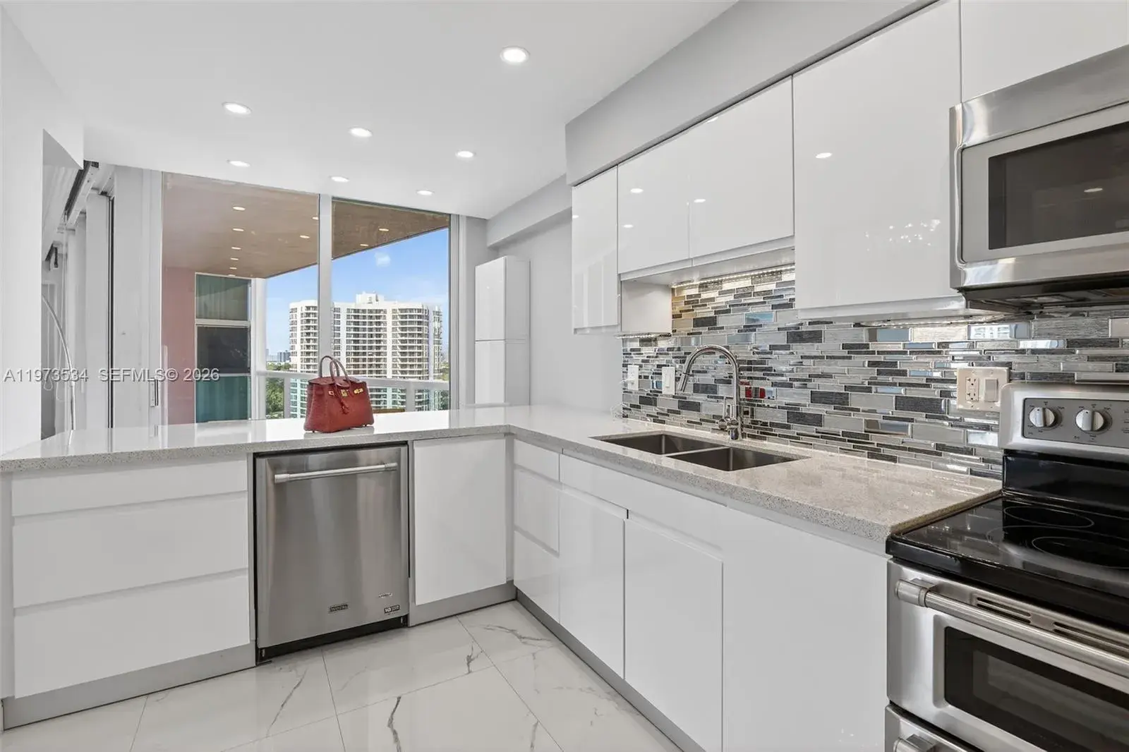 3370 Hidden Bay Dr # 1501, Aventura FL 33180