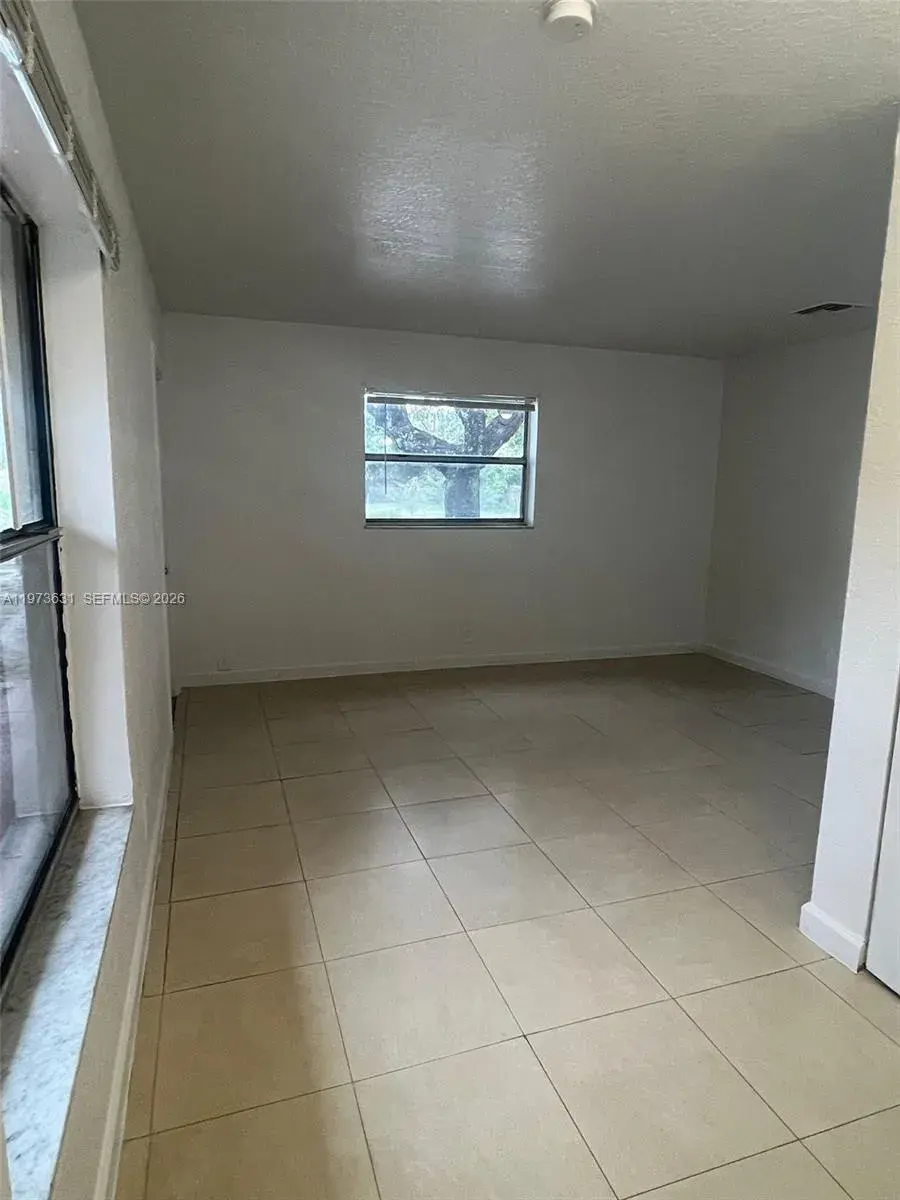 919 NW 2nd Ave # 1, Fort Lauderdale FL 33311
