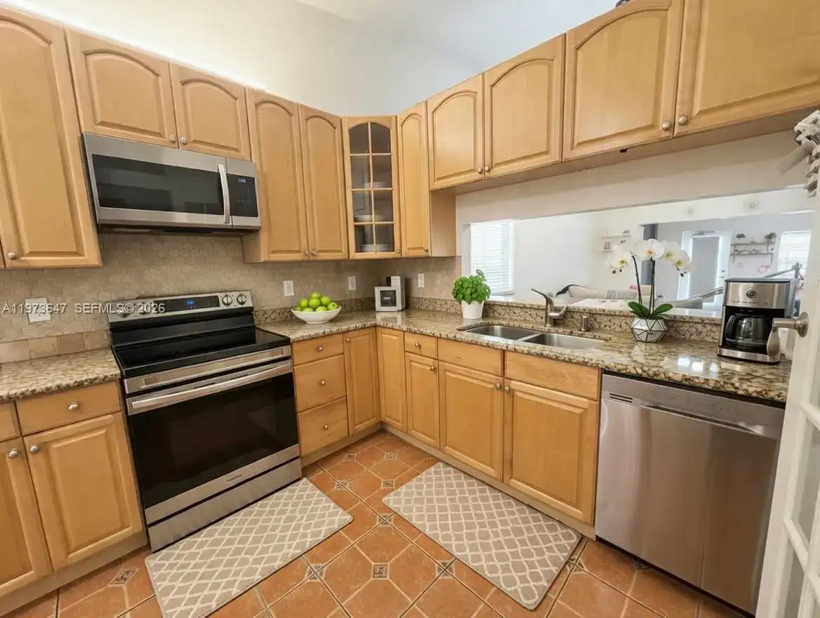 1061 NW 53rd St, Deerfield Beach FL 33064 photo 3