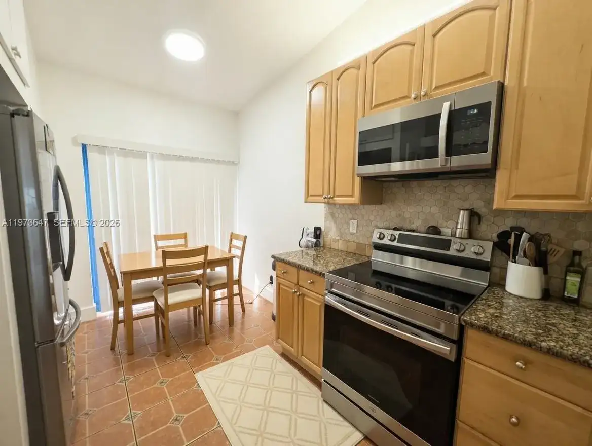 1061 NW 53rd St, Deerfield Beach FL 33064 photo 4