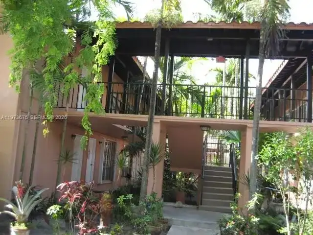 10832 N KENDALL DR # 6, Miami FL 33176
