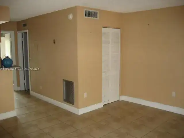 10832 N KENDALL DR # 6, Miami FL 33176 photo 4
