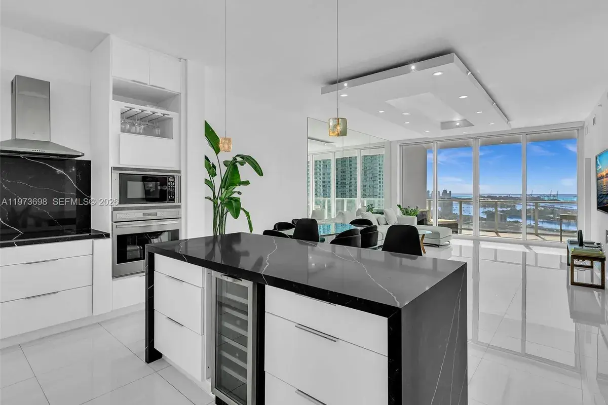 2020 N Bayshore Dr # 3303, Miami FL 33137