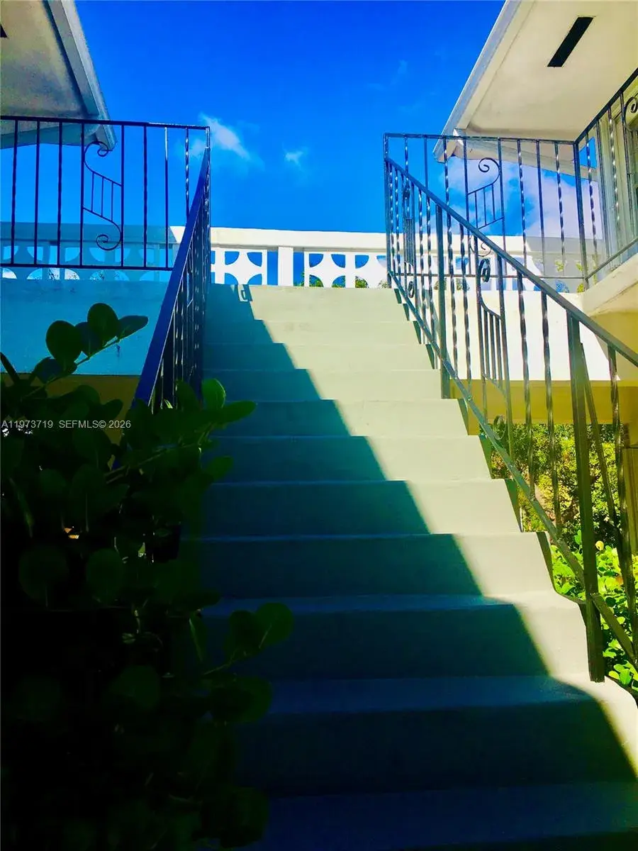 1710 Madison St # 7, Hollywood FL 33020