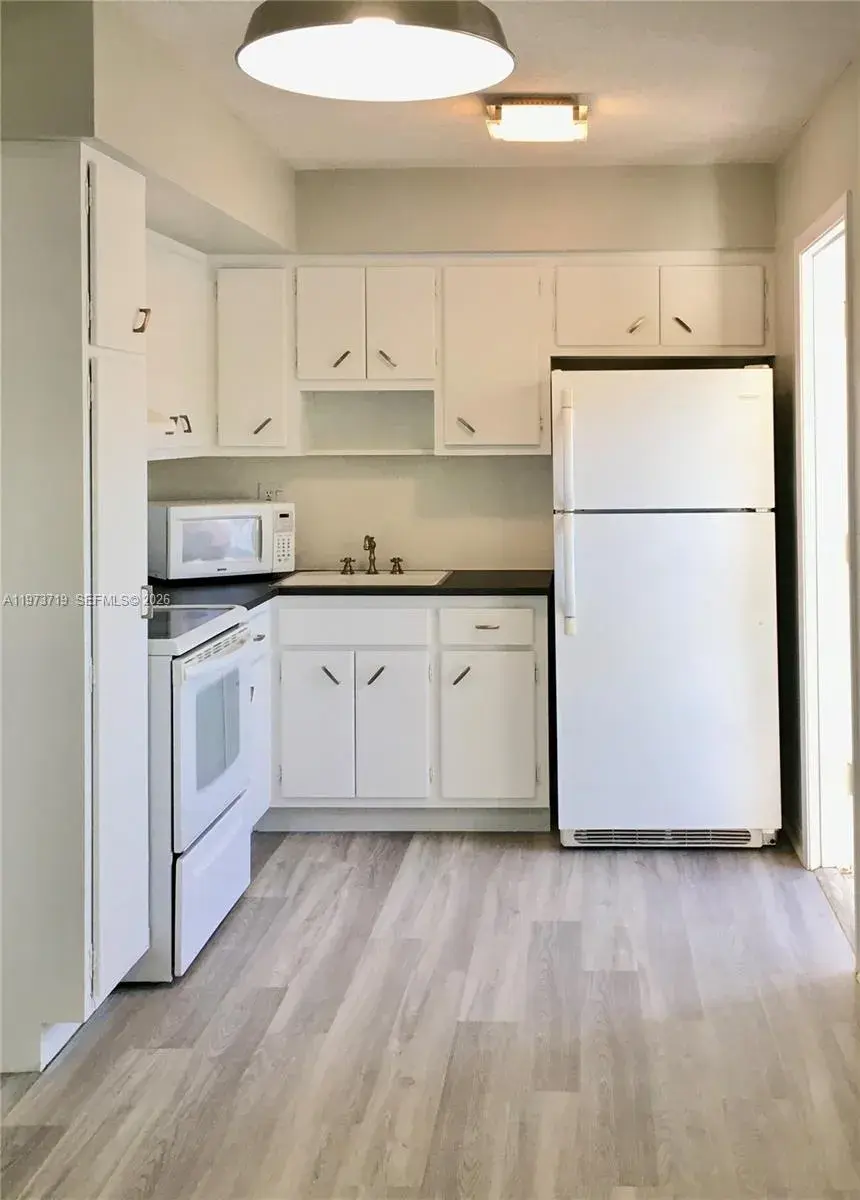 1710 Madison St # 7, Hollywood FL 33020