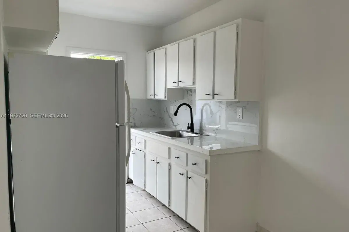6025 Polk St # 2, Hollywood FL 33024