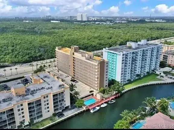 2903 N Miami Beach Blvd # 806, North Miami Beach FL 33160 photo 3