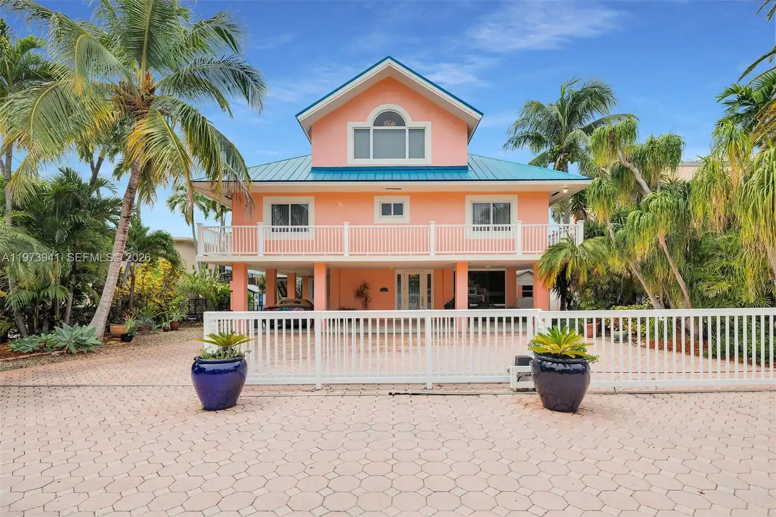 1218 Mockingbird Rd, Key Largo FL 33037