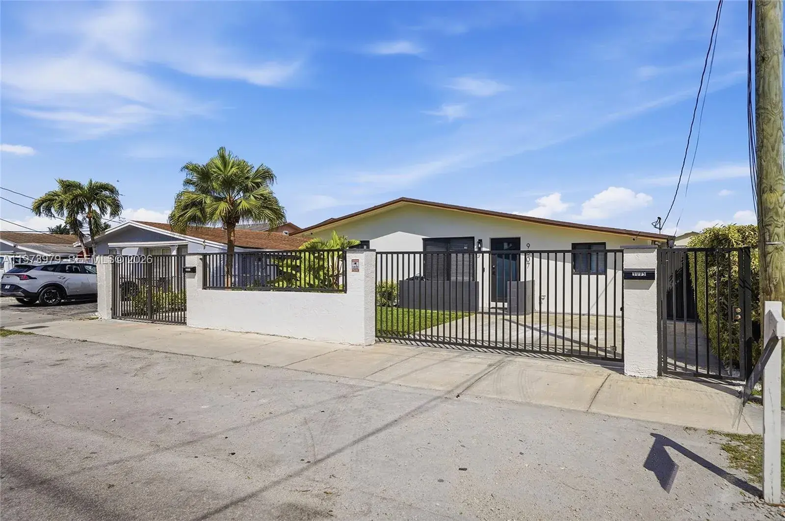 9007 SW 38th St, Miami FL 33165