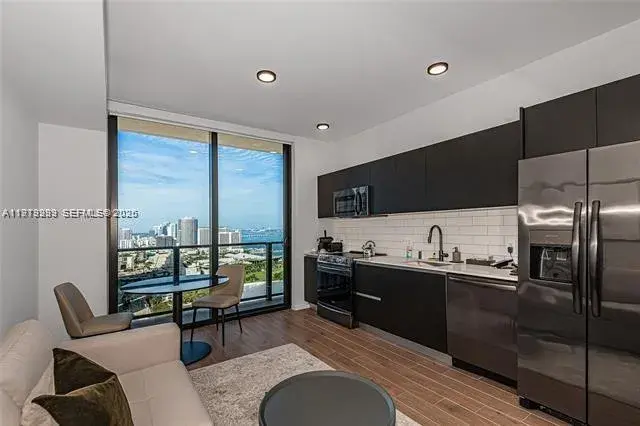 398 NE 5th St # 2802, Miami FL 33132