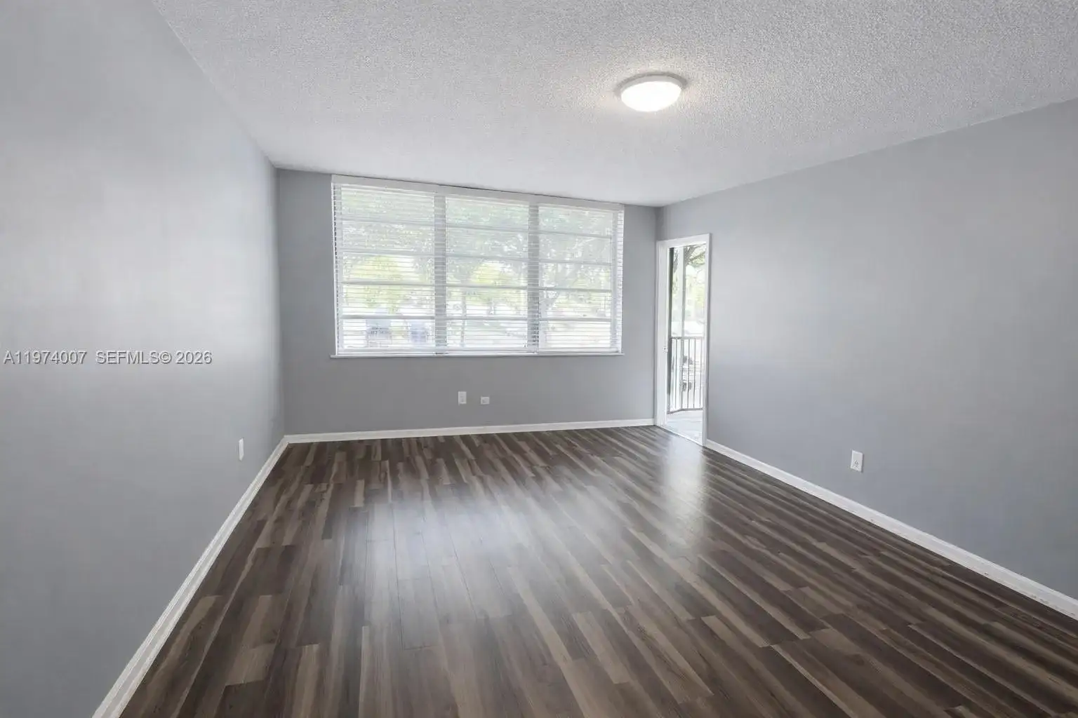 1780 NE 191st St # 2, Miami FL 33179 photo 2