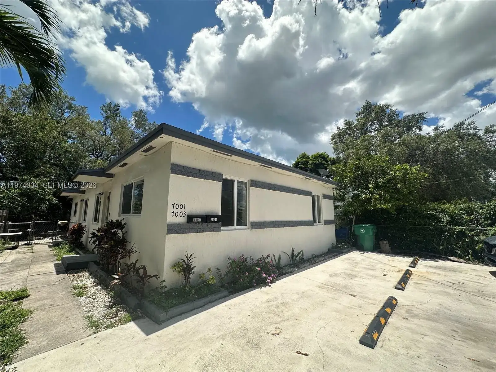7001 NW 6th Ave, Miami FL 33150 photo 2