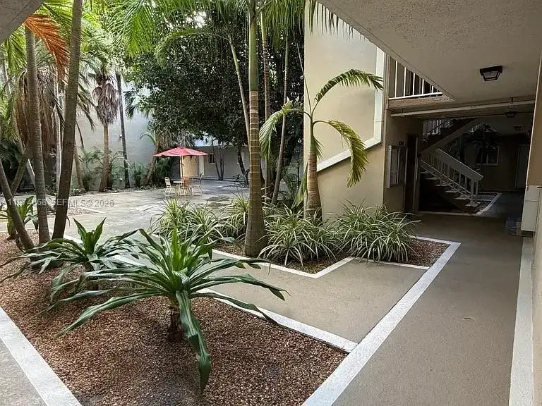7920 Camino Real # 111, Miami FL 33143 photo 2