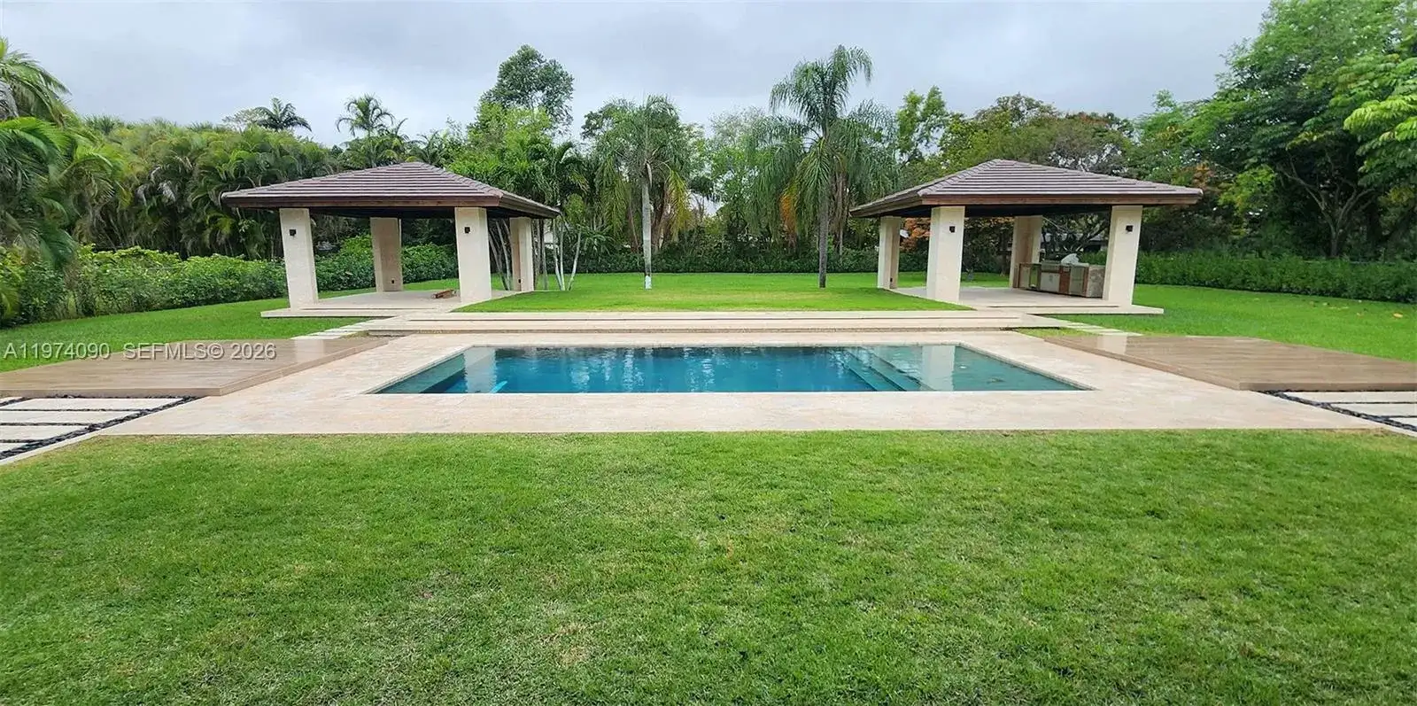 12050 SW 90th Ave, Miami FL 33176 photo 2