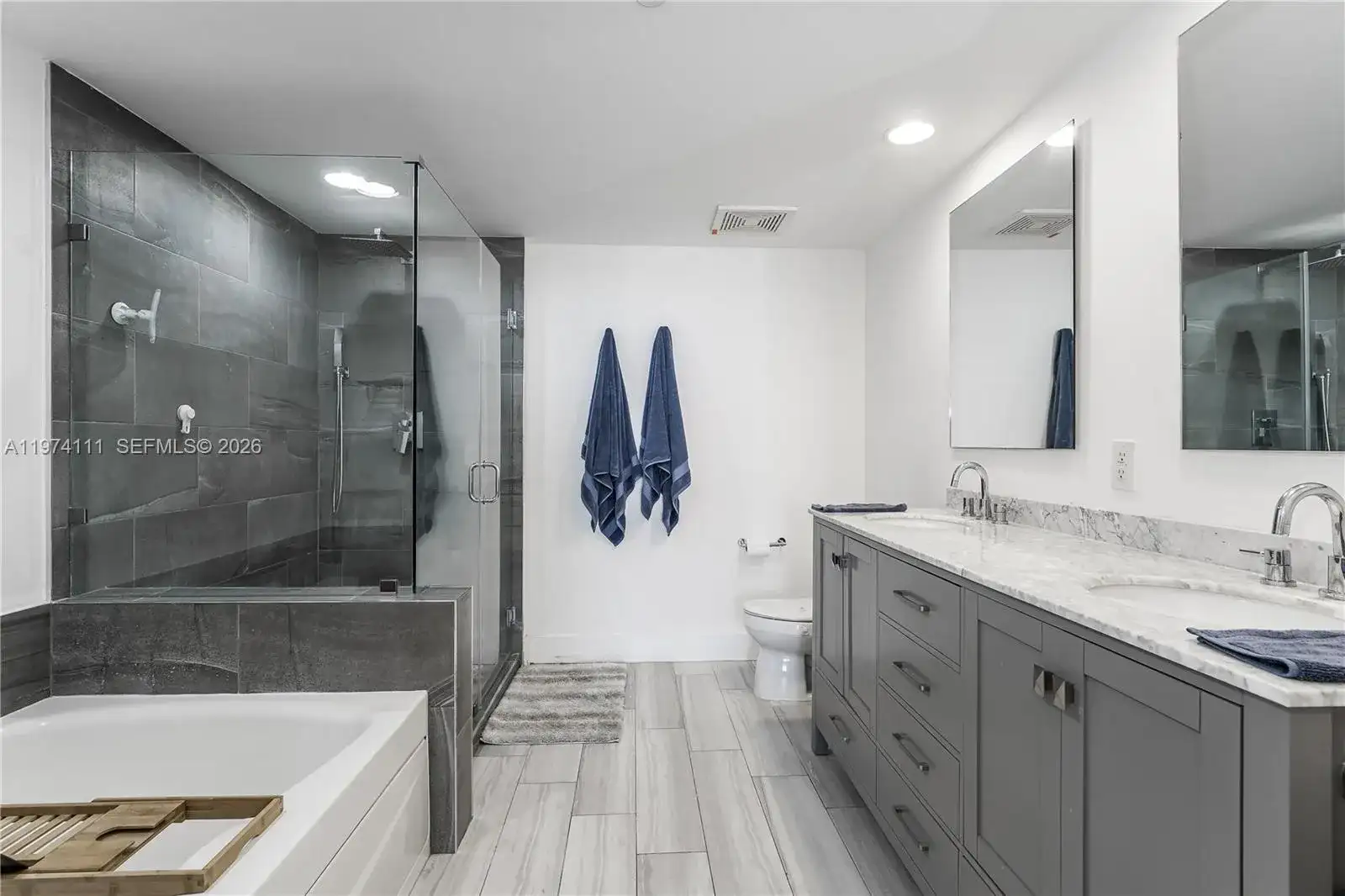 50 Biscayne Blvd # 3106, Miami FL 33132 photo 3